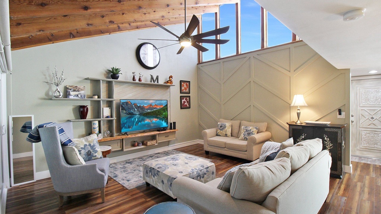 Photo of Livingroom in Trailer Estates