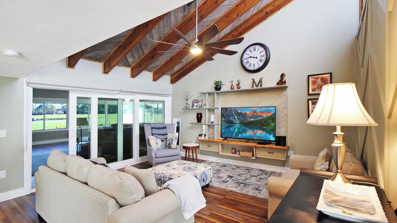 Photo of Livingroom in Trailer Estates