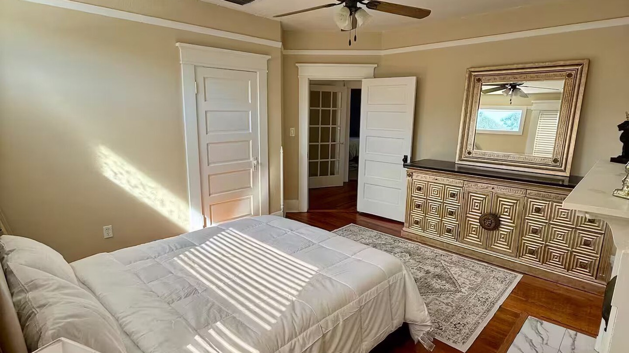Photo of Bedroom in Hyde Park