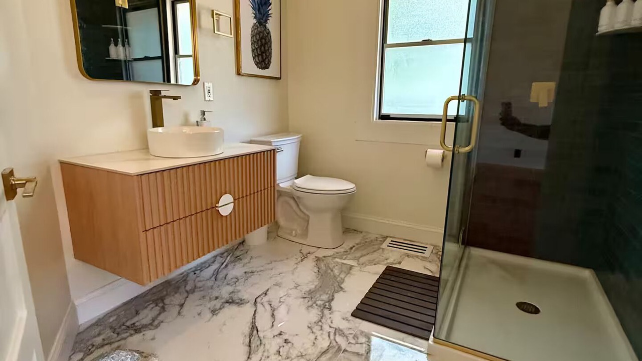 Photo of Bathroom in Hyde Park