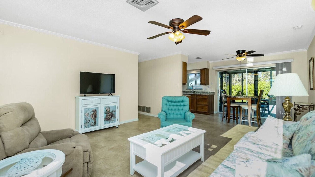 Photo of Livingroom in Englewood