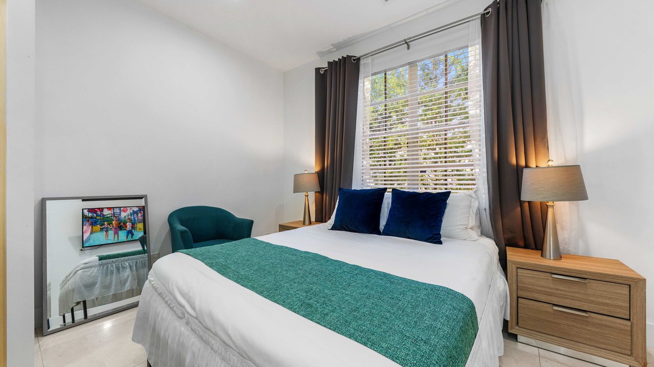 Photo of Bedroom in Downtown Hollywood