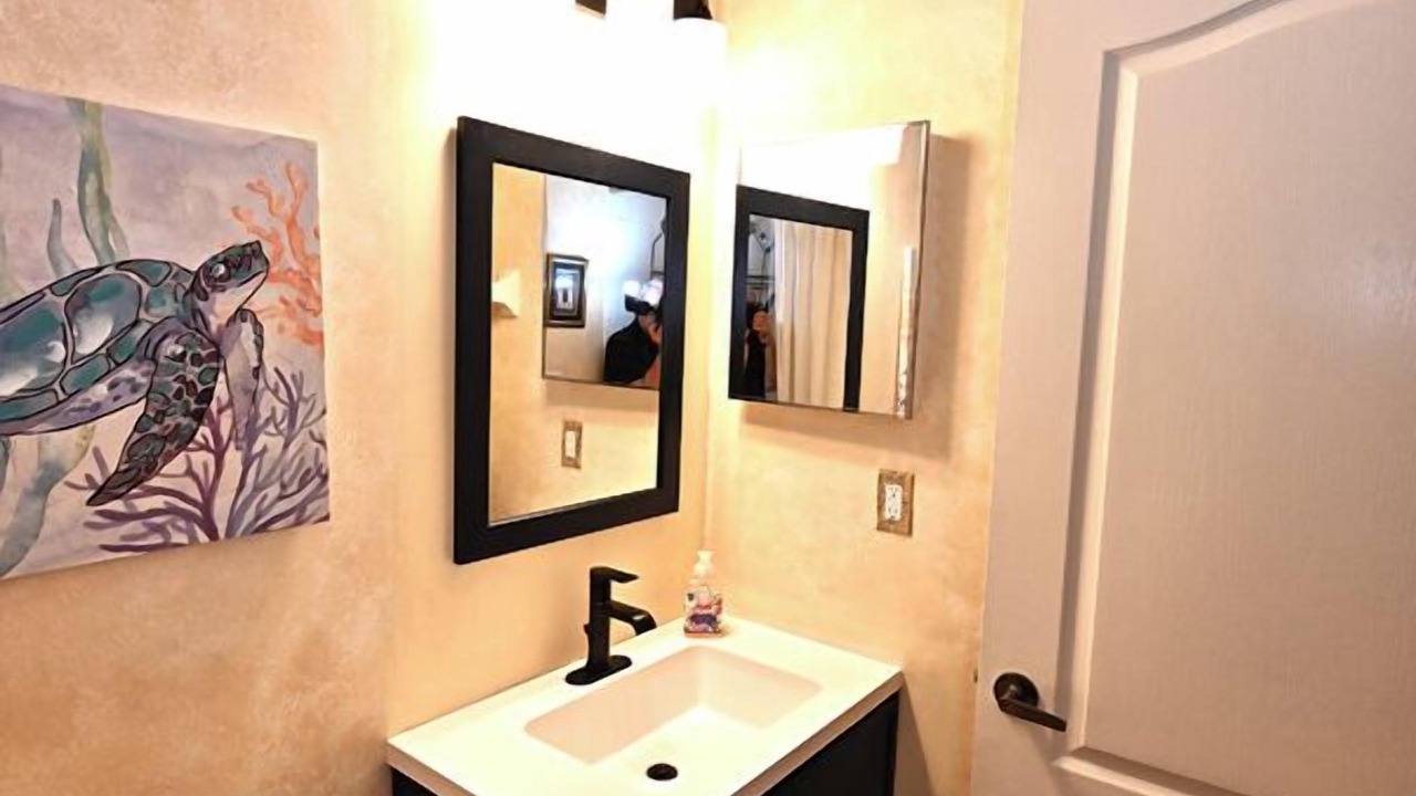 Photo of Bathroom in Naples