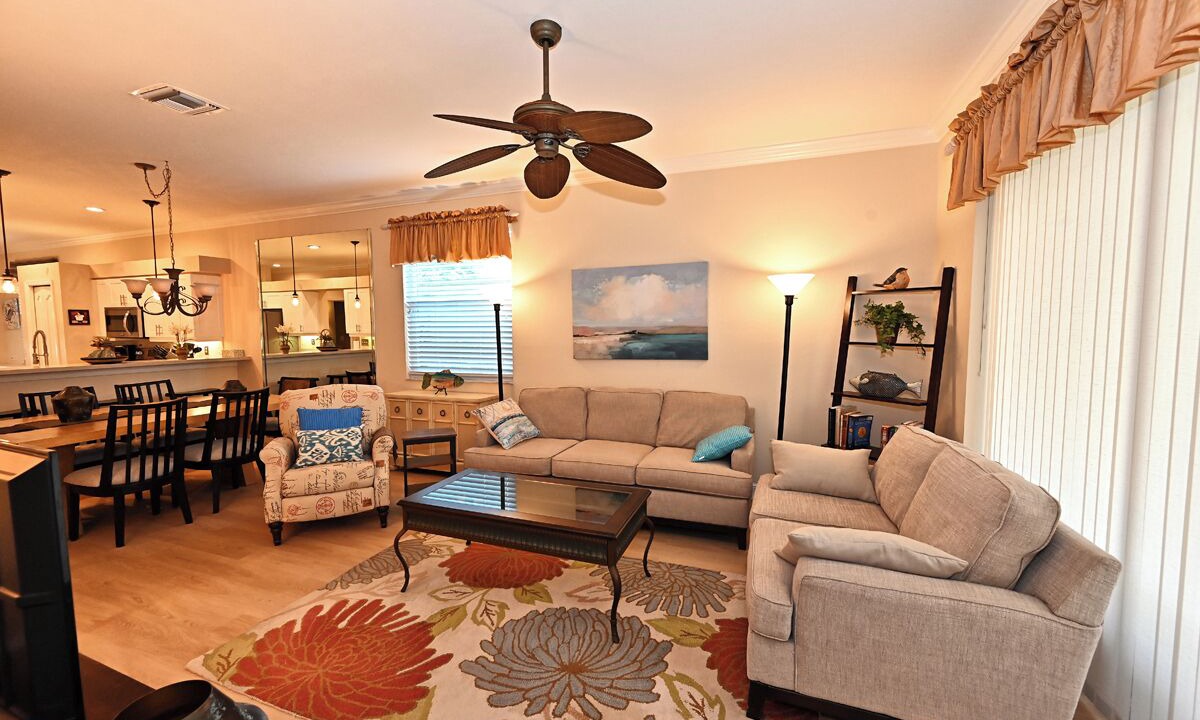 Photo of Livingroom in Naples