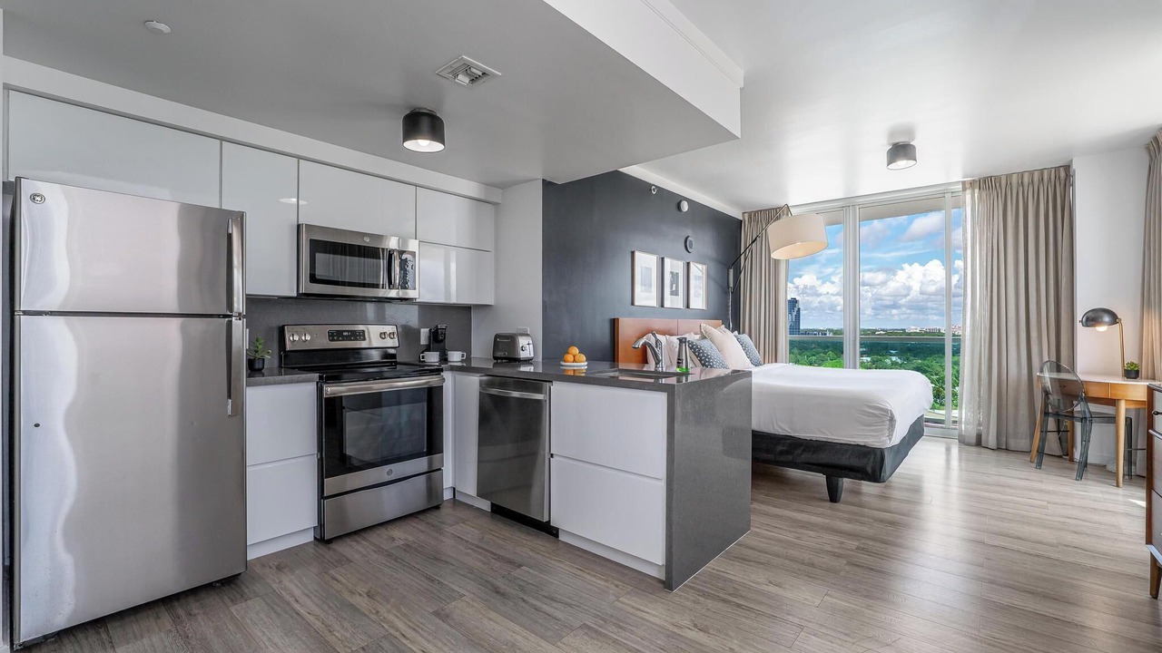 Photo of Bedroom in Coconut Grove