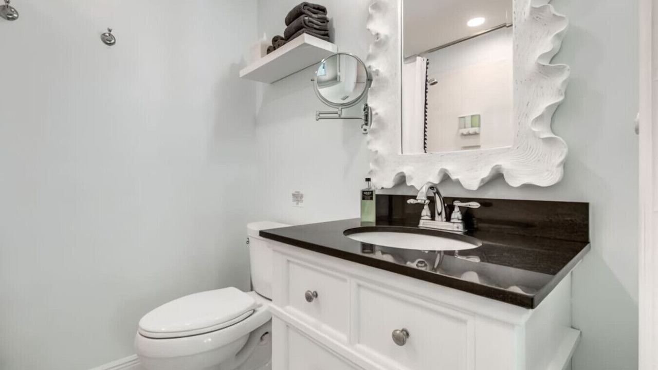 Photo of Bathroom in Juno Beach