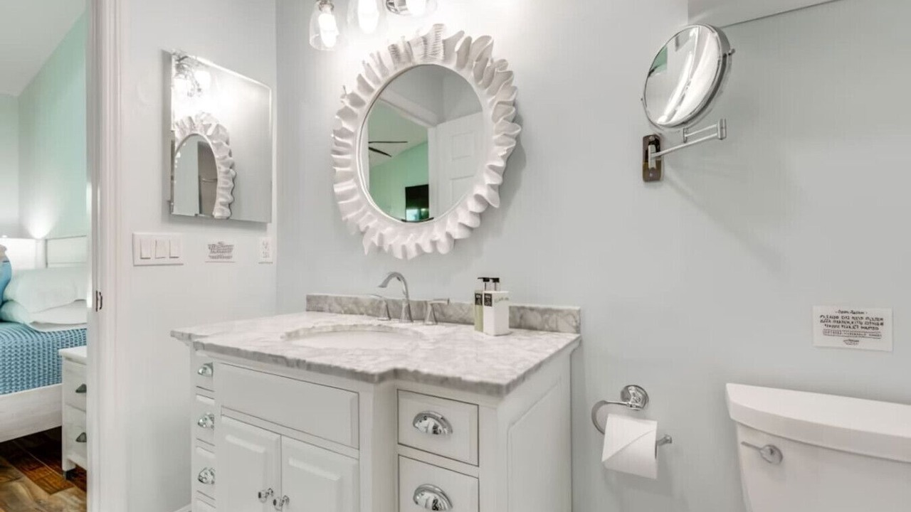 Photo of Bathroom in Juno Beach