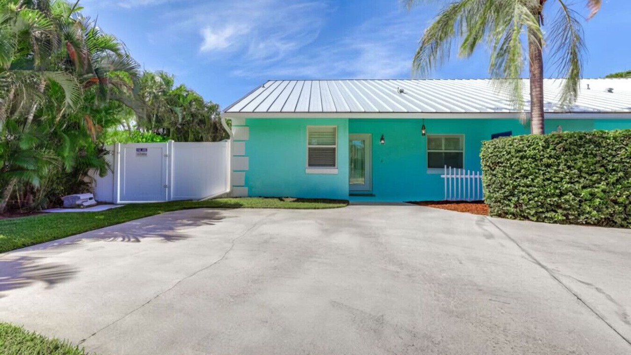 Photo of Outdoor in Juno Beach