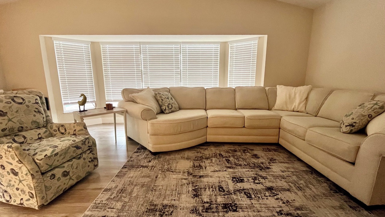 Photo of Livingroom in South Gulf Cove
