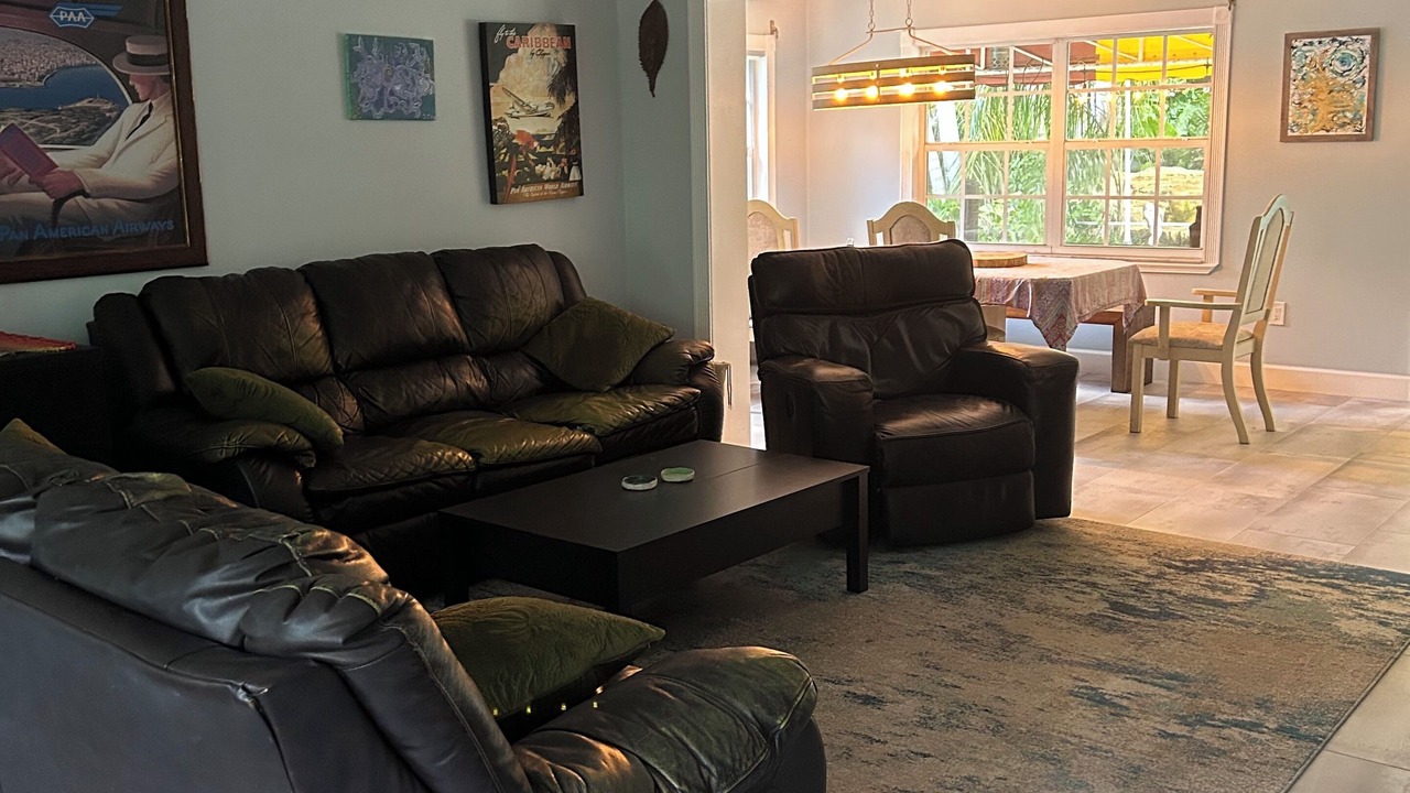 Photo of Livingroom in Palmetto Bay
