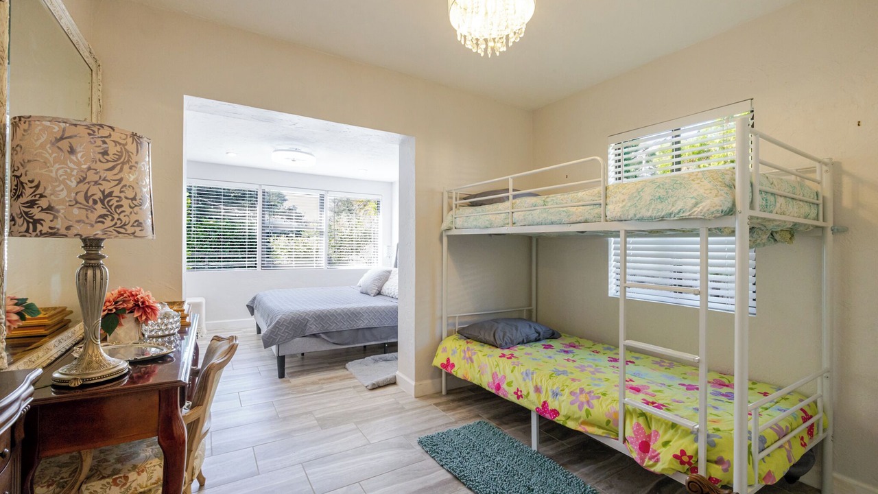 Photo of Bedroom in Indian Beach Sapphire Shores