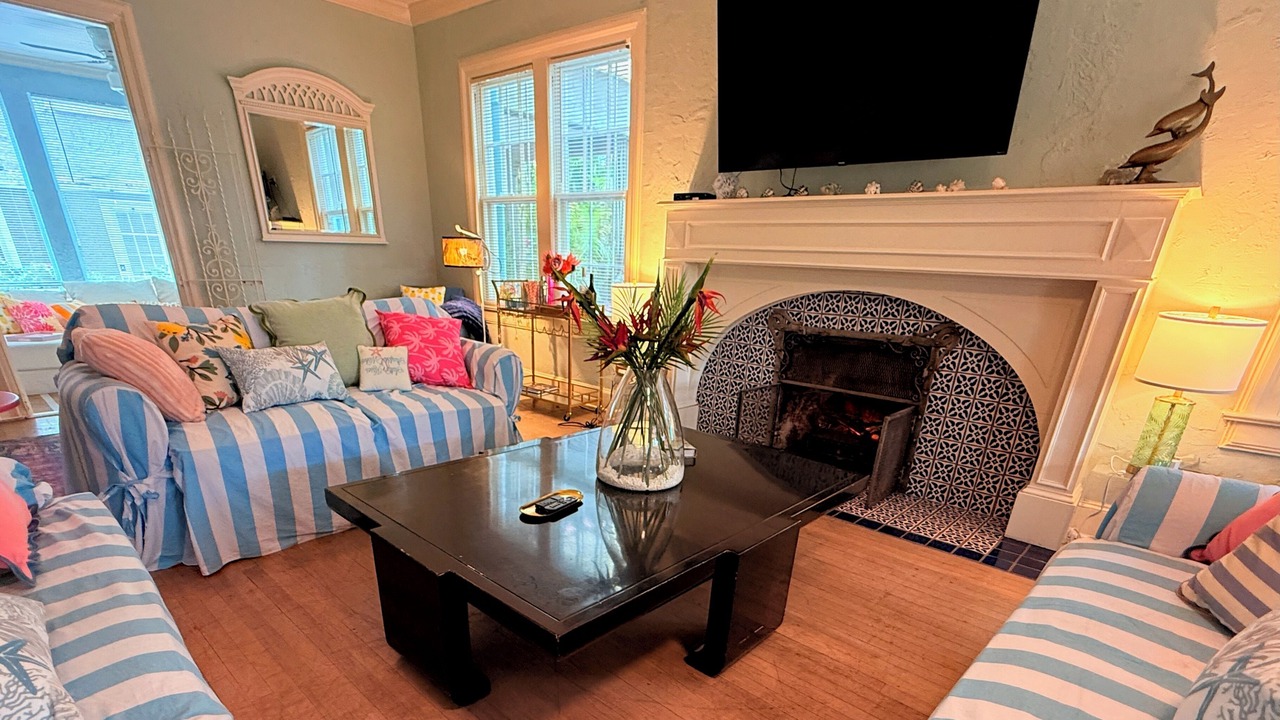 Photo of Livingroom in Old Northwood