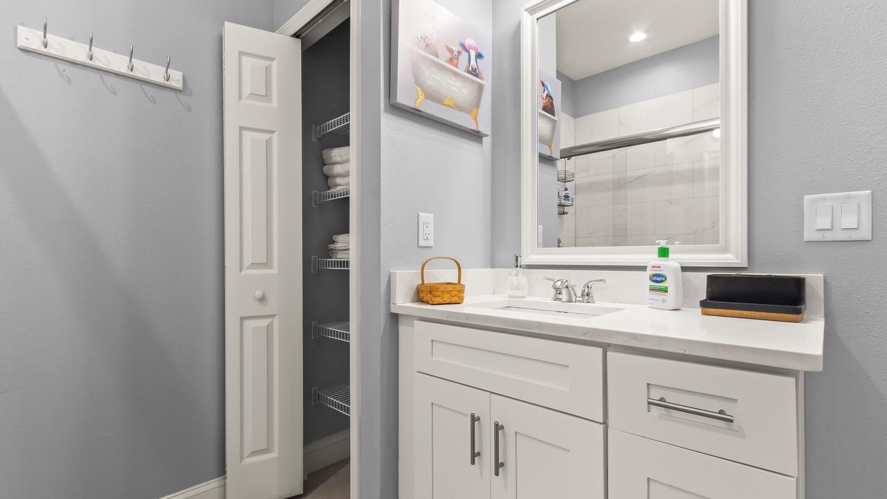 Photo of Bathroom in Clair-Mel City