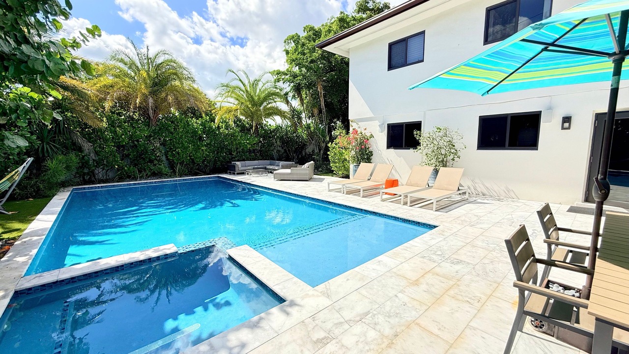 Photo of Outdoor in Wilton Manors