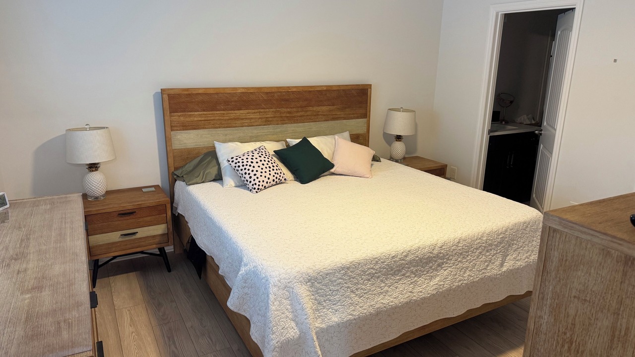 Photo of Bedroom in Historic Downtown Melbourne