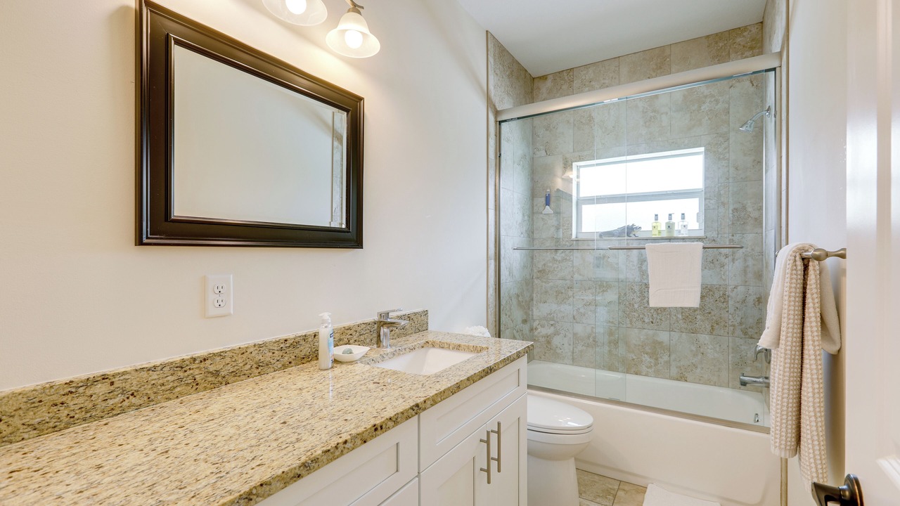 Photo of Bathroom in Hunt Club