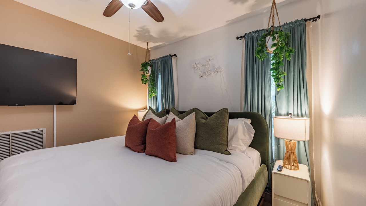 Photo of Bedroom in Lake Magdalene