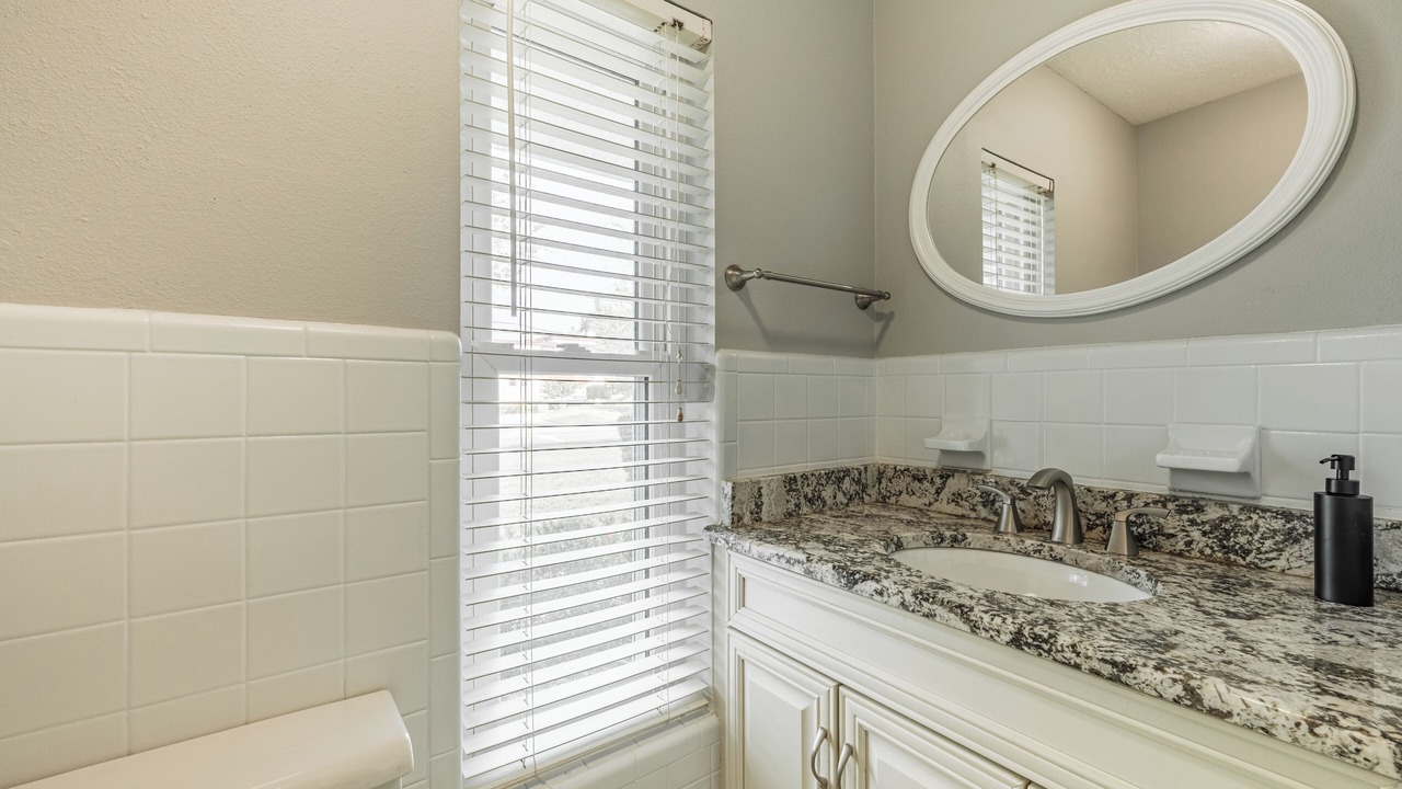 Photo of Bathroom in Lake Magdalene