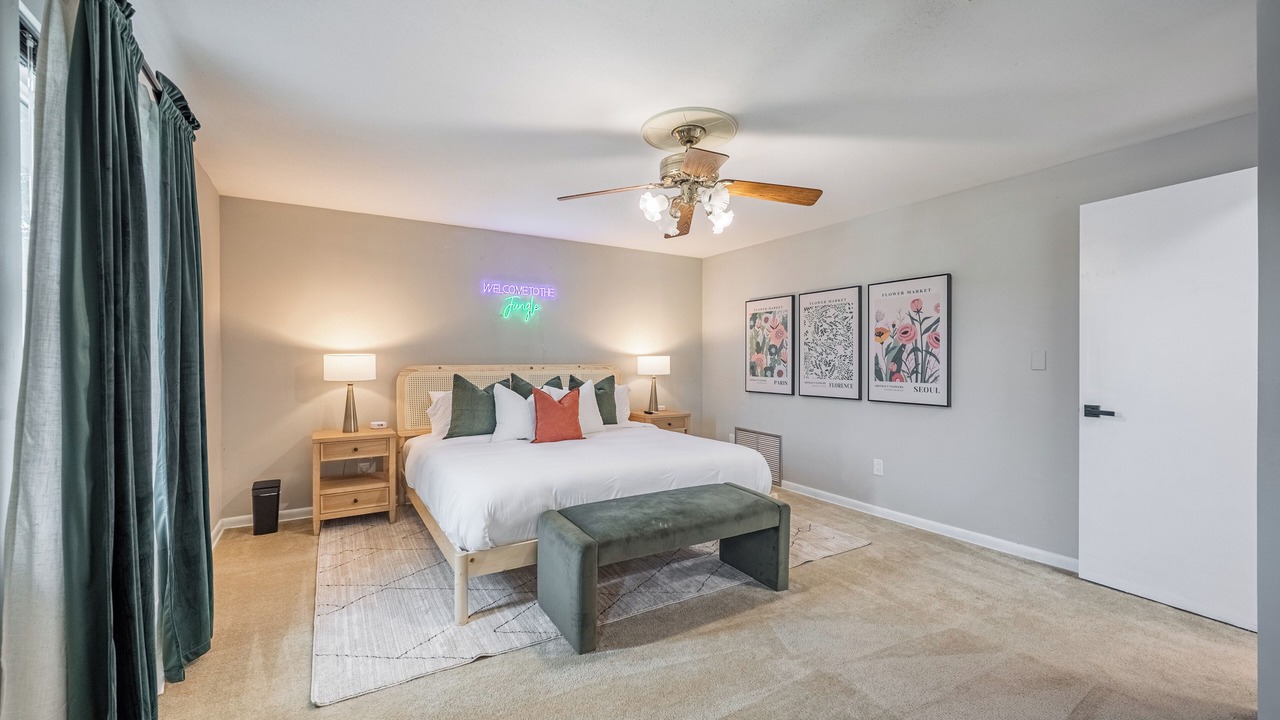 Photo of Bedroom in Lake Magdalene
