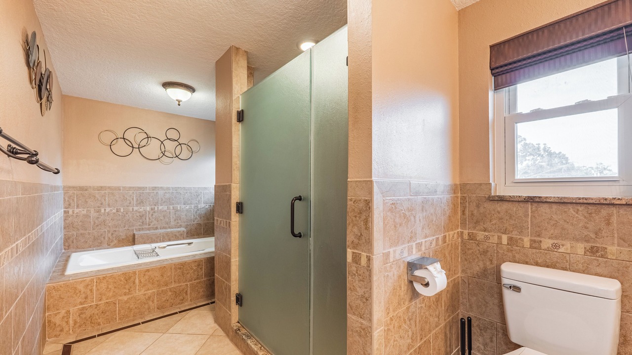 Photo of Bathroom in Lake Magdalene