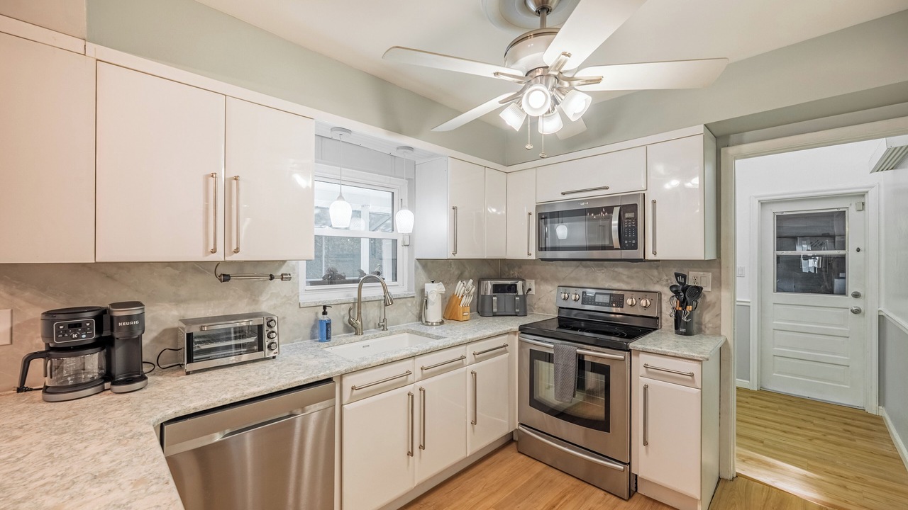 Photo of Kitchen in Lake Magdalene