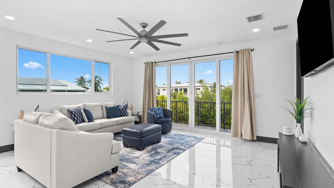 Photo of Livingroom in Marathon