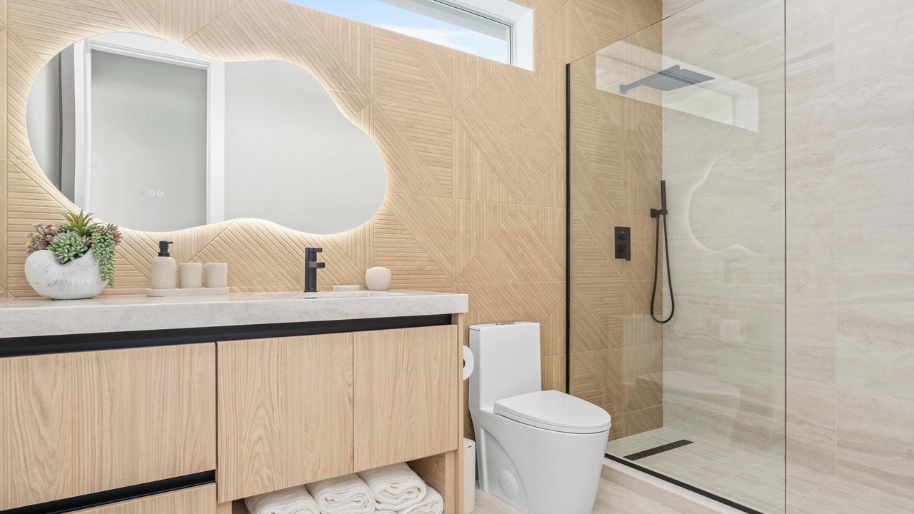 Photo of Bathroom in Marathon