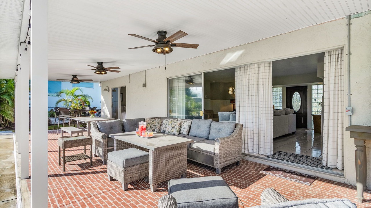 Photo of Patio Balcony in Yacht Club