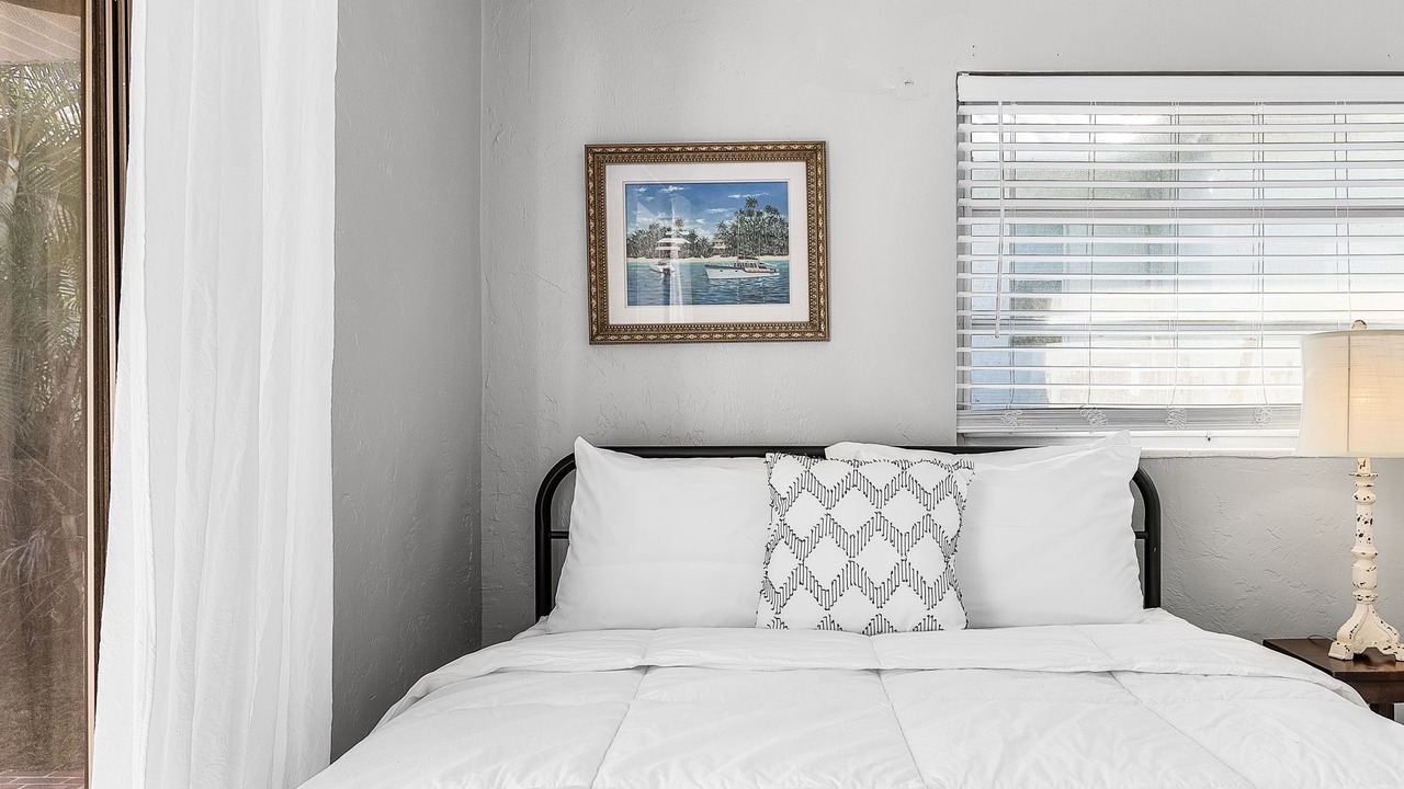 Photo of Bedroom in Yacht Club