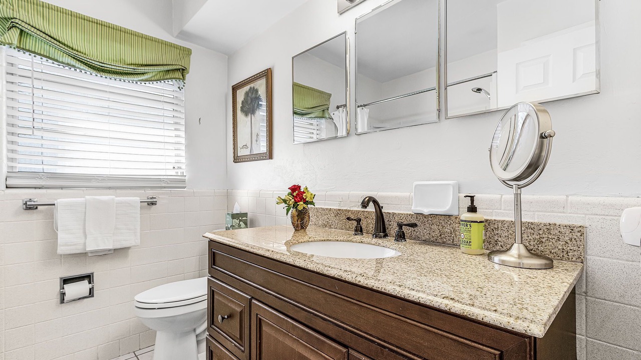 Photo of Bathroom in Yacht Club