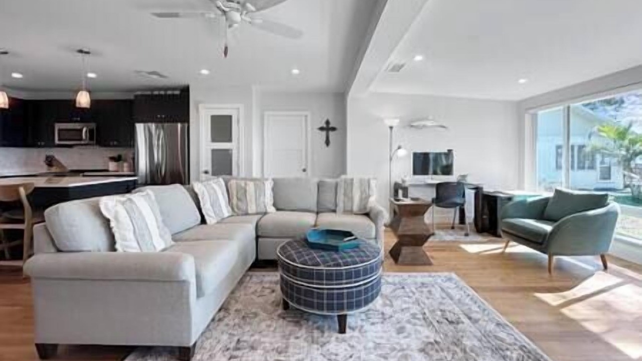 Photo of Livingroom in Sebring Shores