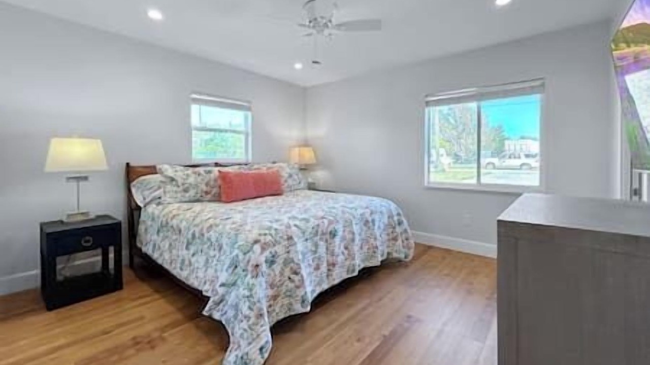 Photo of Bedroom in Sebring Shores