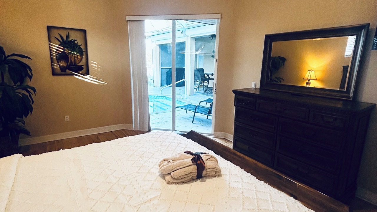 Photo of Bedroom in Yacht Club