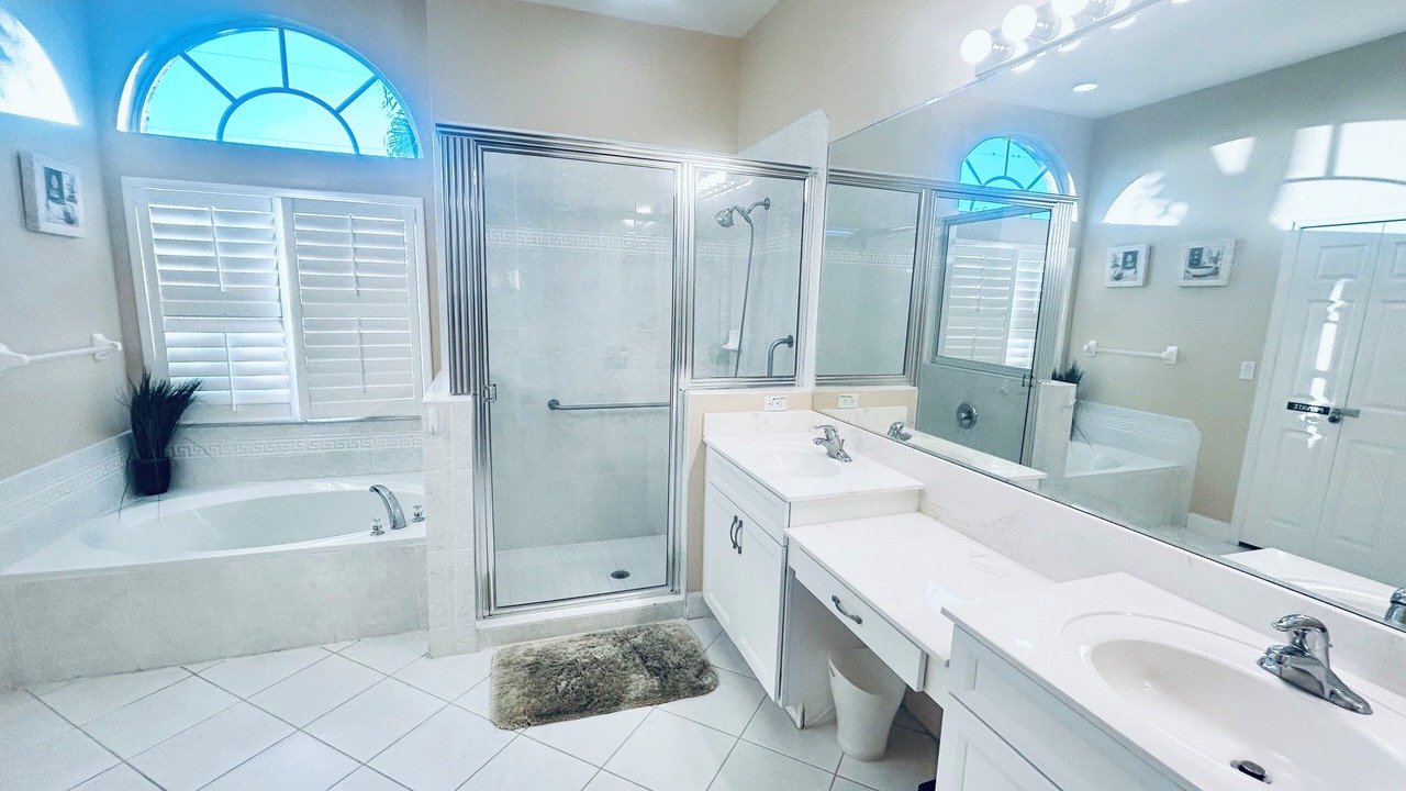 Photo of Bathroom in Yacht Club