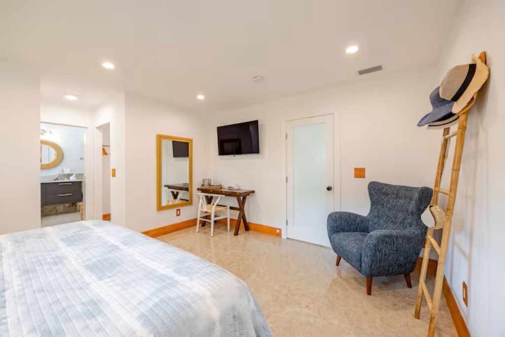 Photo of Bedroom in Bonita Shores