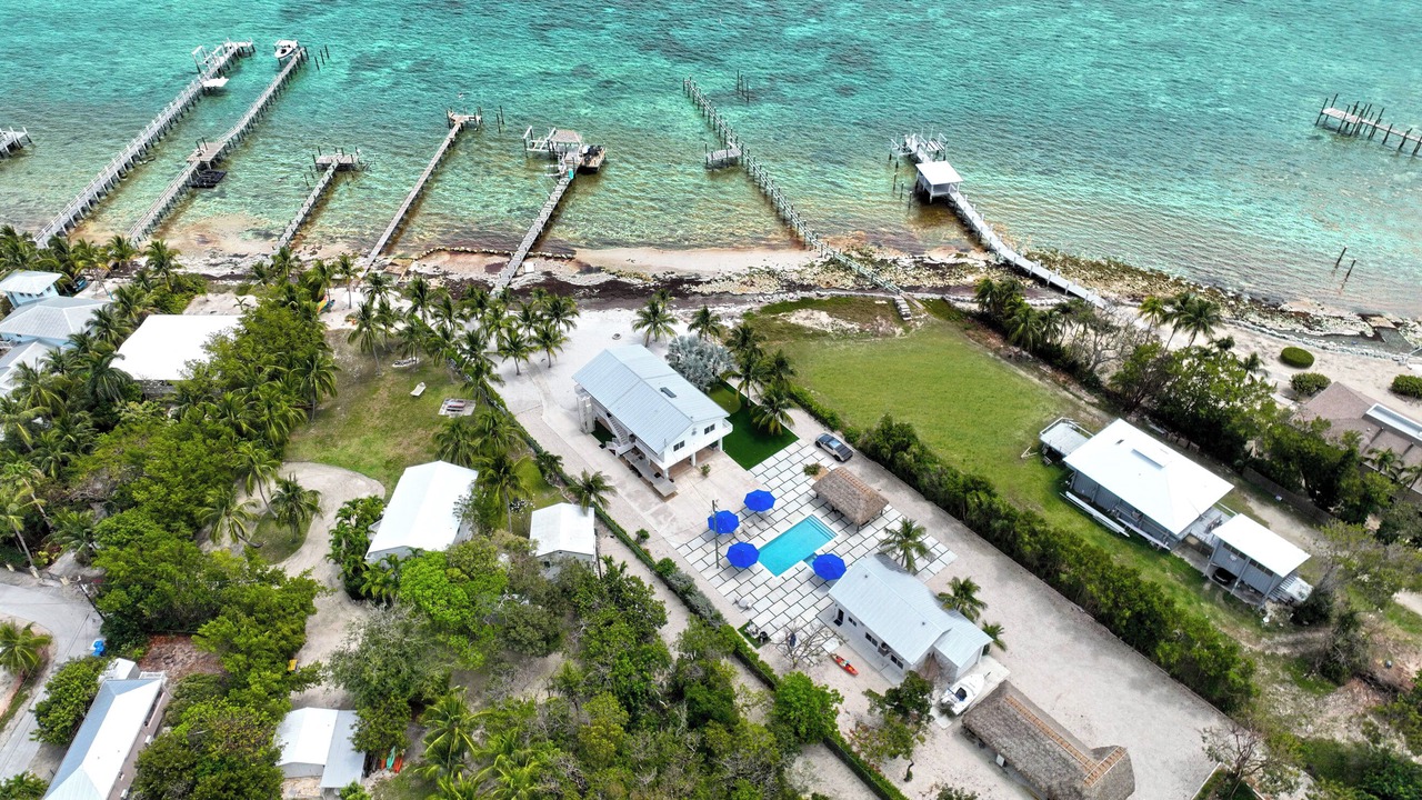 Photo of Others in Tavernier