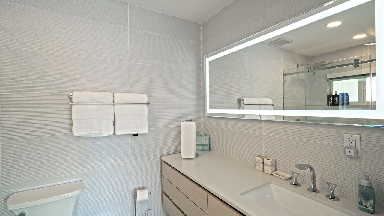 Photo of Bathroom in Tavernier