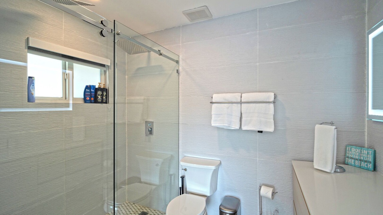 Photo of Bathroom in Tavernier
