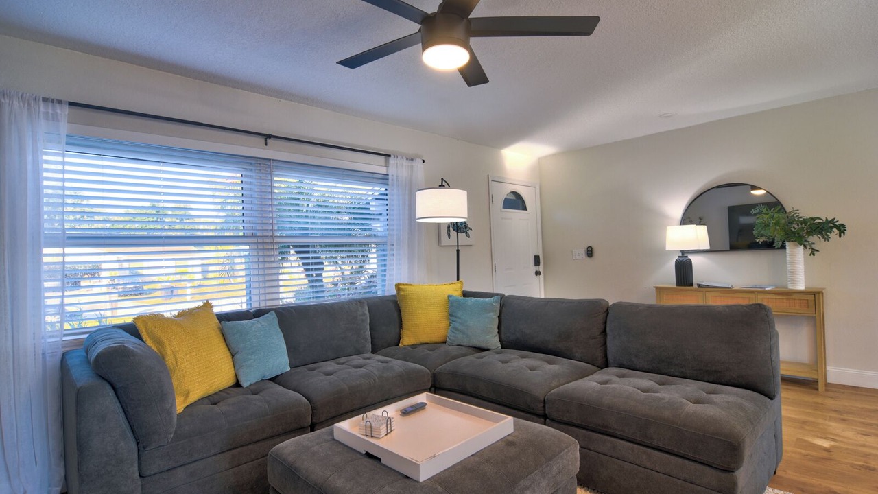 Photo of Livingroom in Pinellas Park
