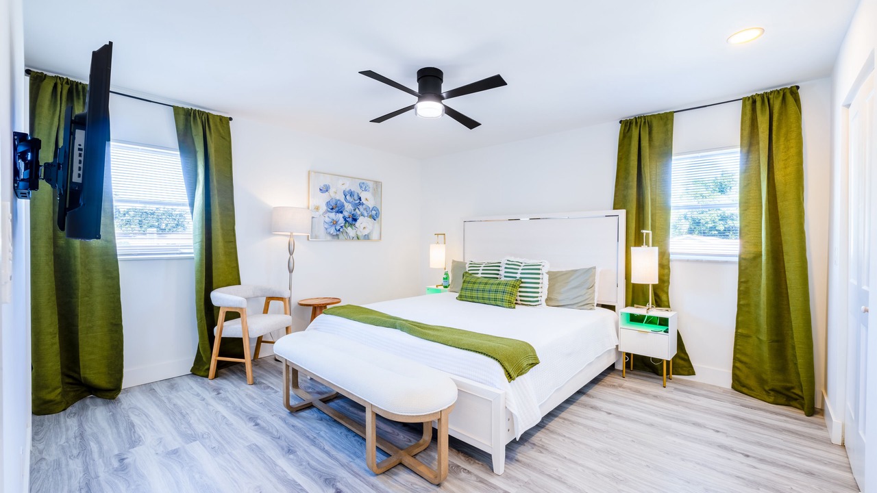 Photo of Bedroom in Bay Crest Park