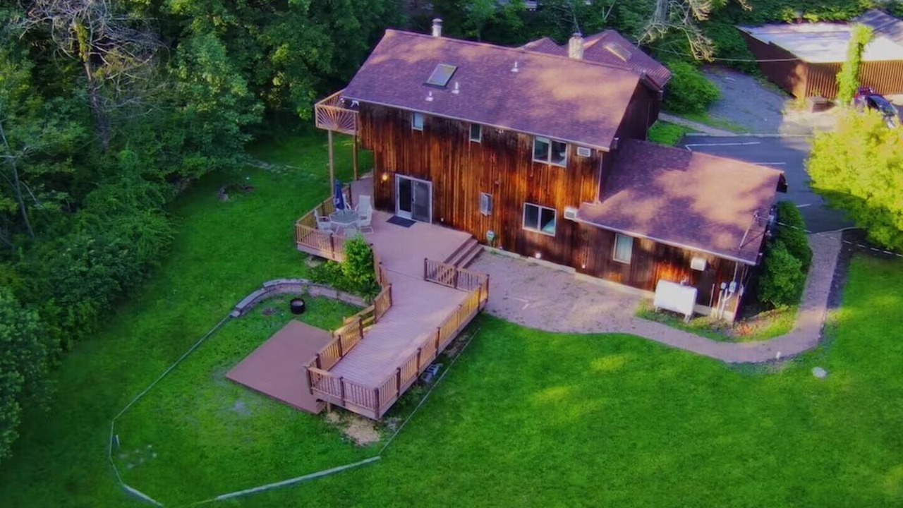 Photo of Outdoor in Landing
