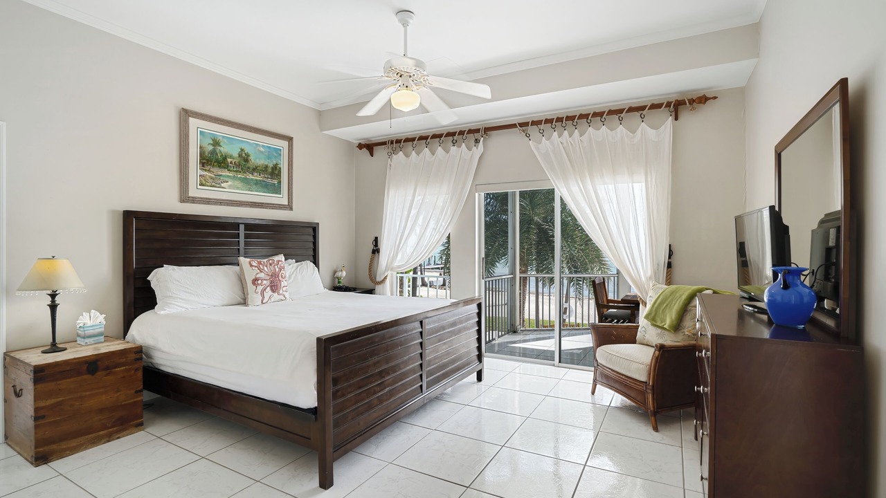 Photo of Bedroom in Islamorada