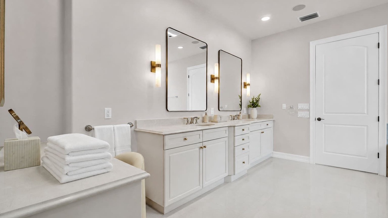 Photo of Bathroom in Sunset Beach