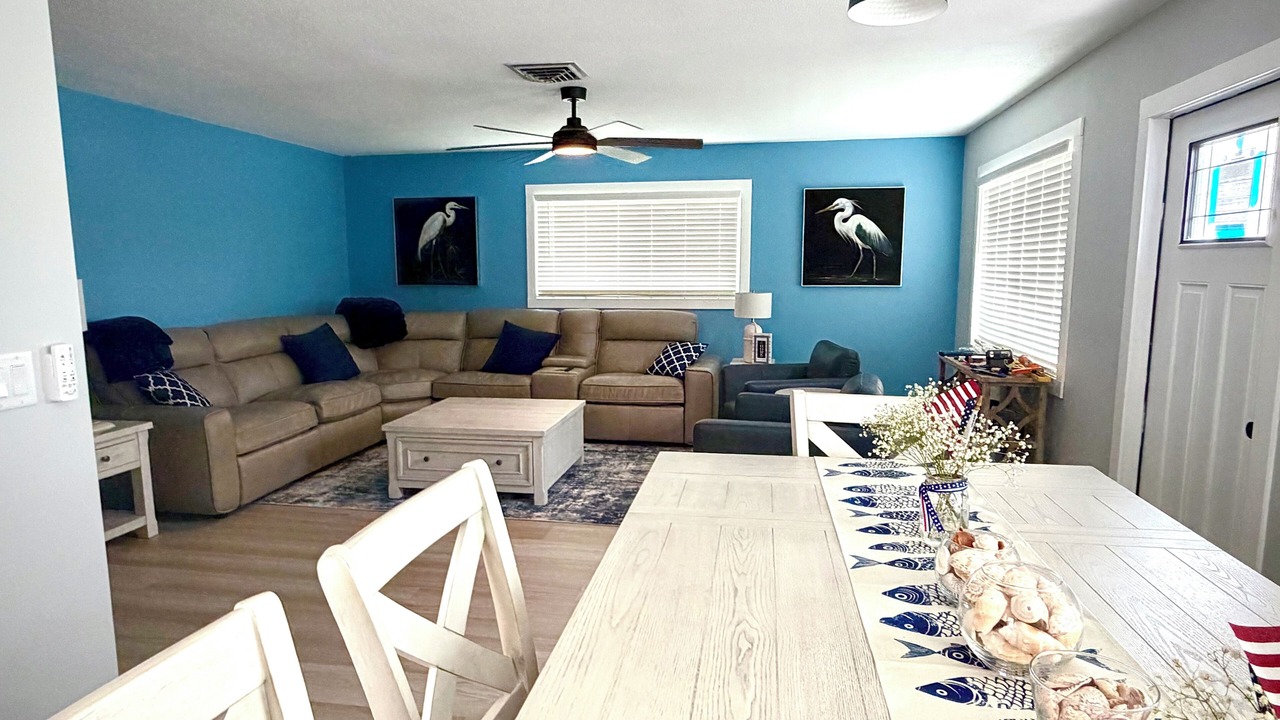 Photo of Livingroom in Englewood