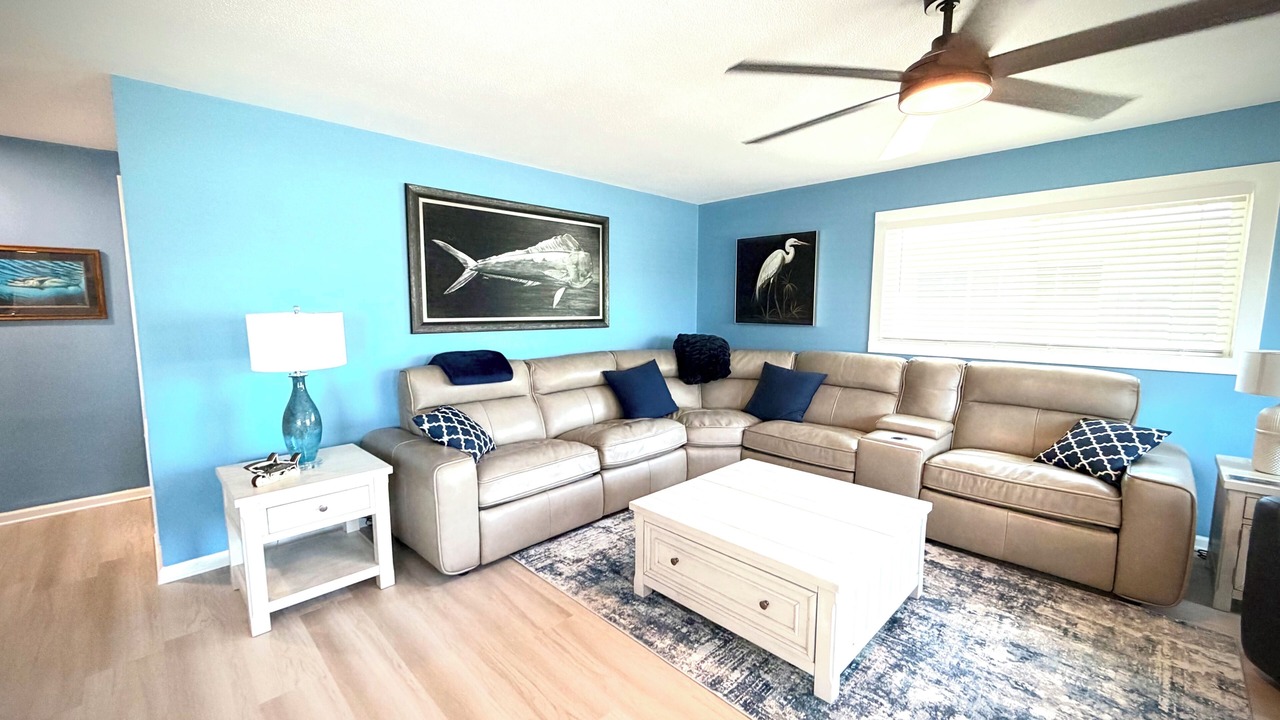 Photo of Livingroom in Englewood