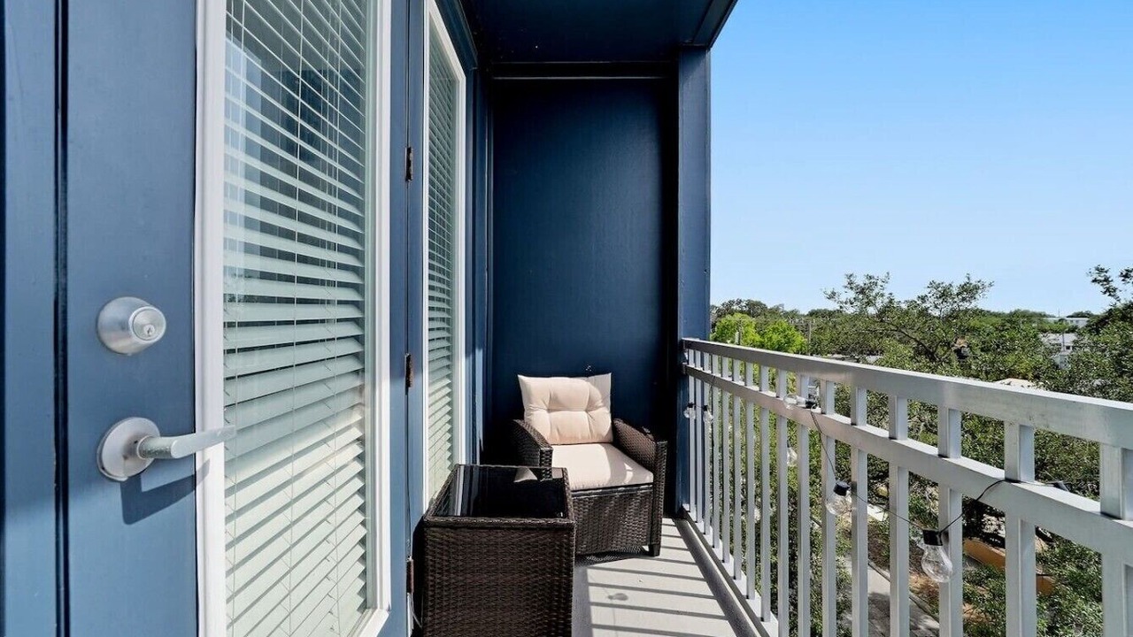 Photo of Outdoor in Courier City - Oscawana