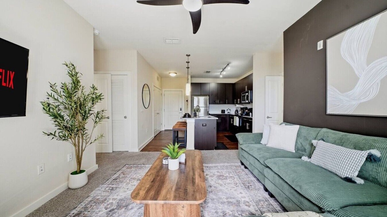 Photo of Livingroom in Courier City - Oscawana