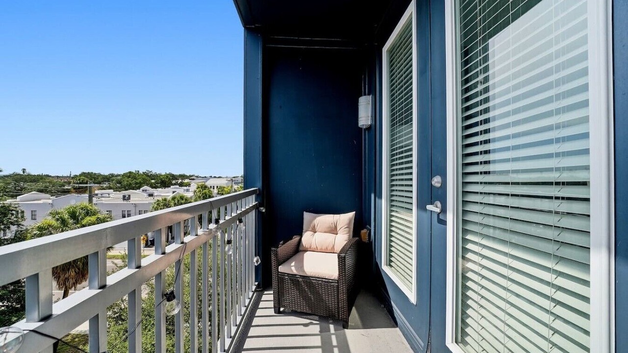 Photo of Outdoor in Courier City - Oscawana