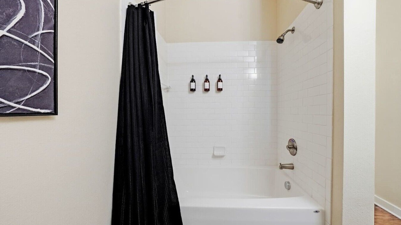 Photo of Bathroom in Courier City - Oscawana
