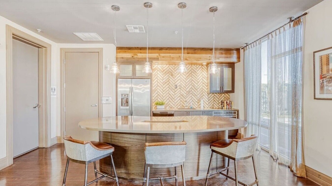 Photo of Kitchen in Courier City - Oscawana